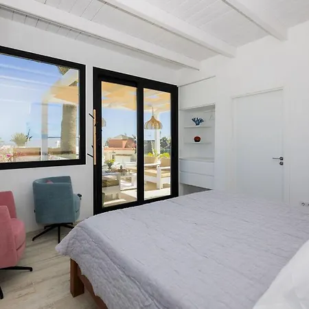 Beachside - Casa Aboleon